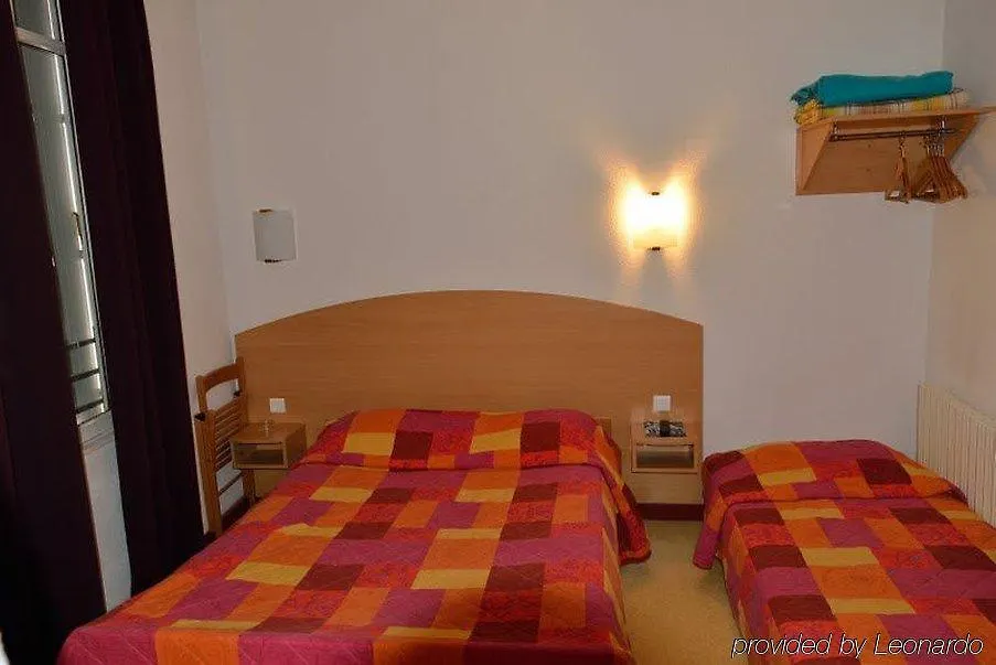 Hotel De Lyon Valence   Valence (Drome)