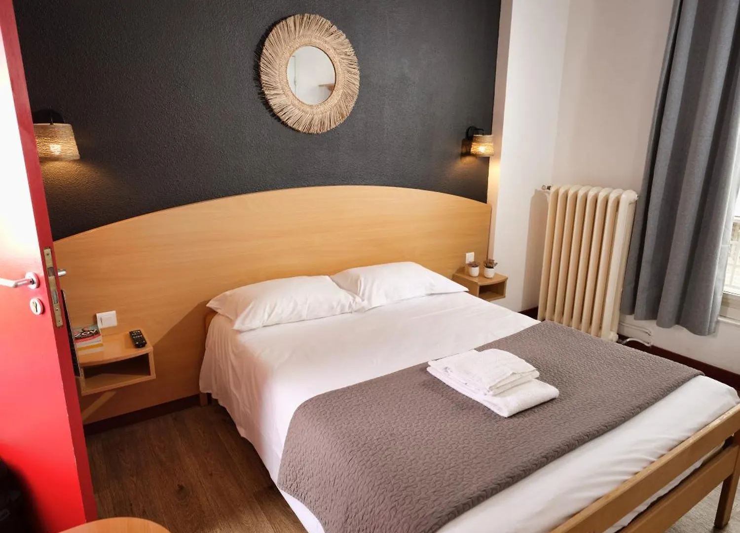 Hotel De Lyon Valence  2*, Valence (Drome)