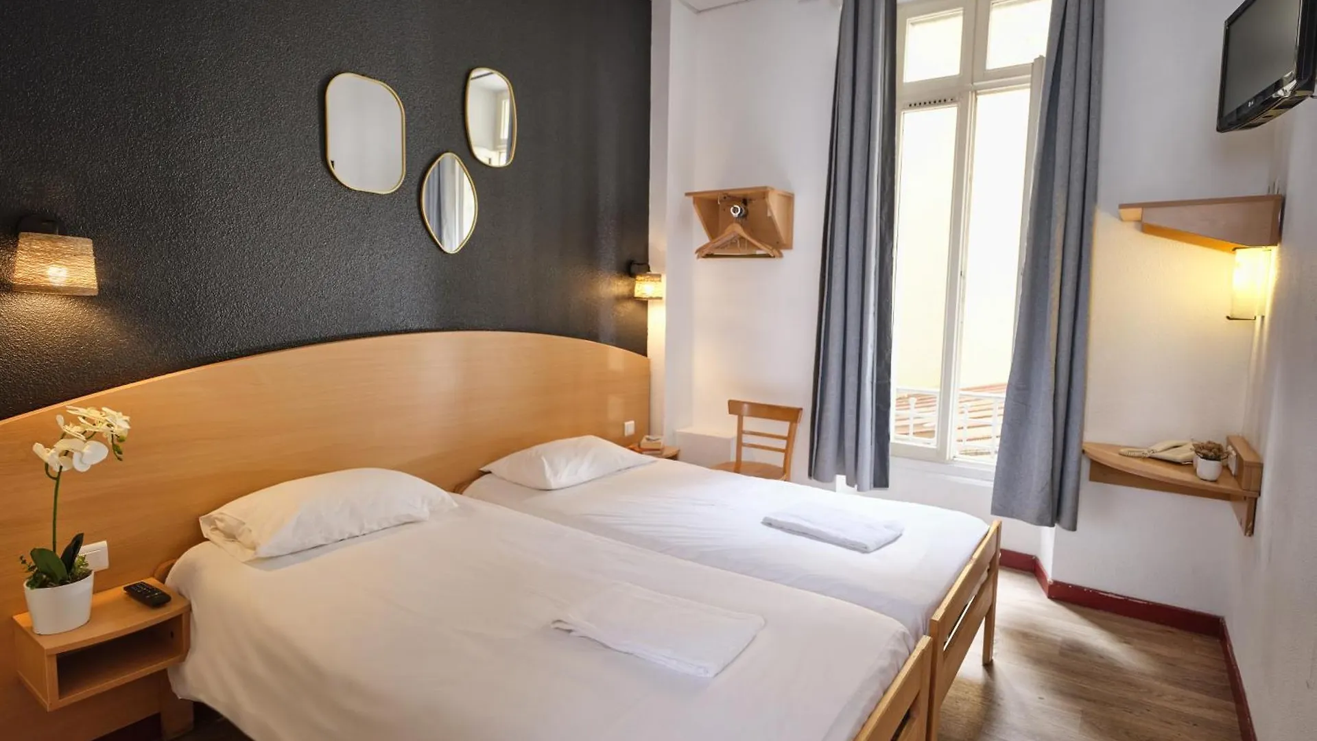 ** Hotel Hôtel de Lyon Valence  France
