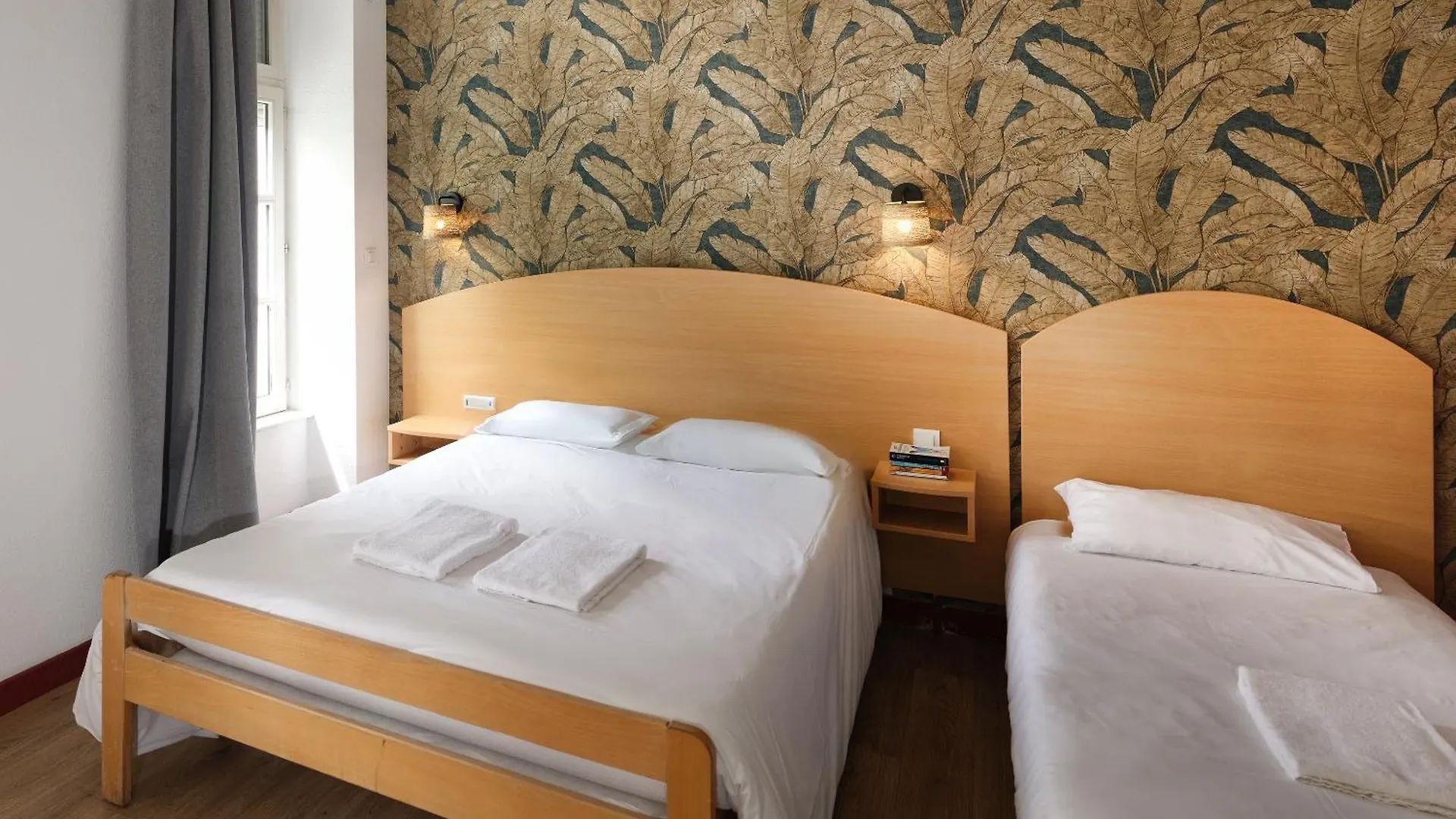 Hotel De Lyon Valence  2*, Valence (Drome)