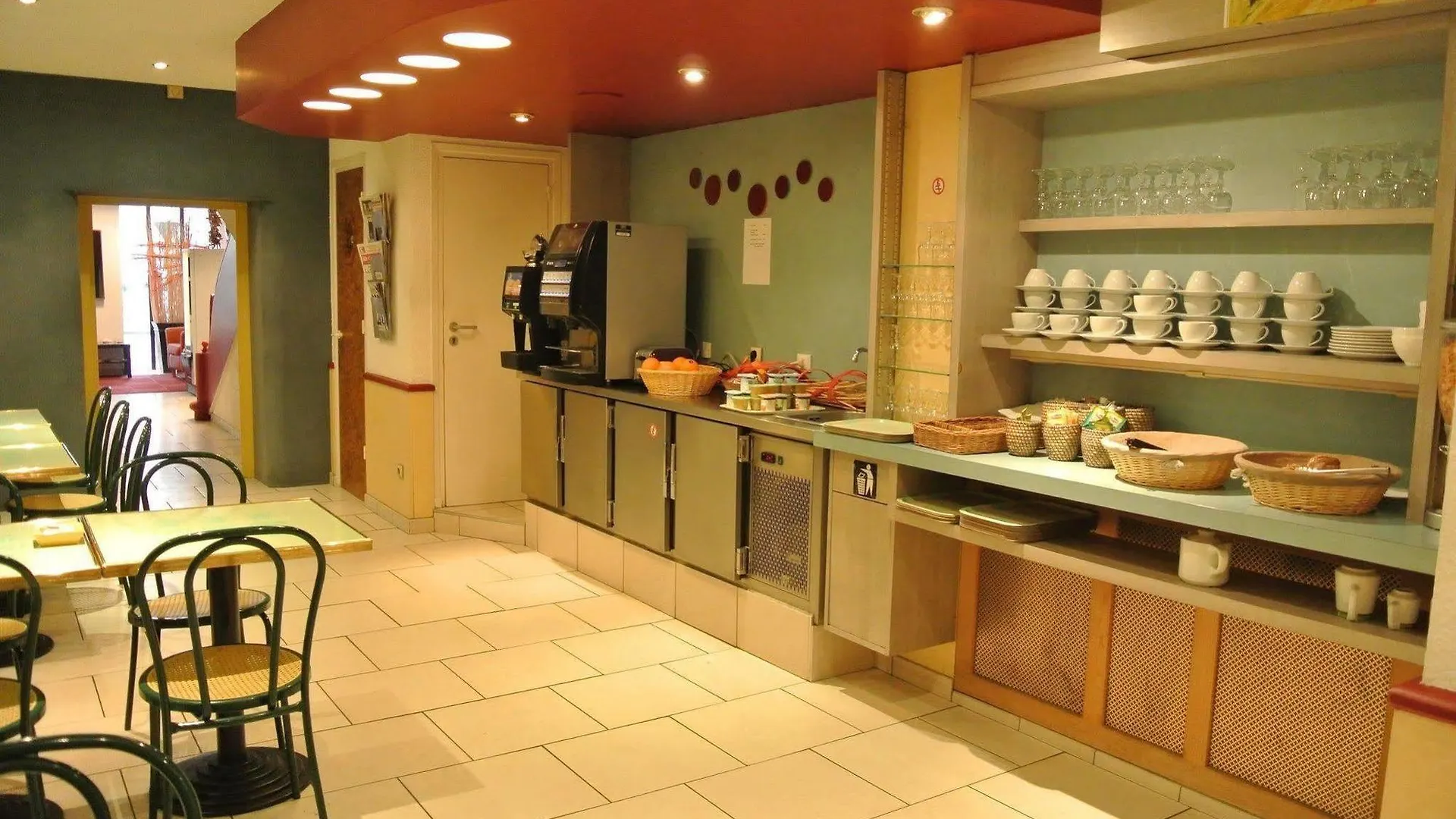 Hotel De Lyon Valence  2*, Valence (Drome)